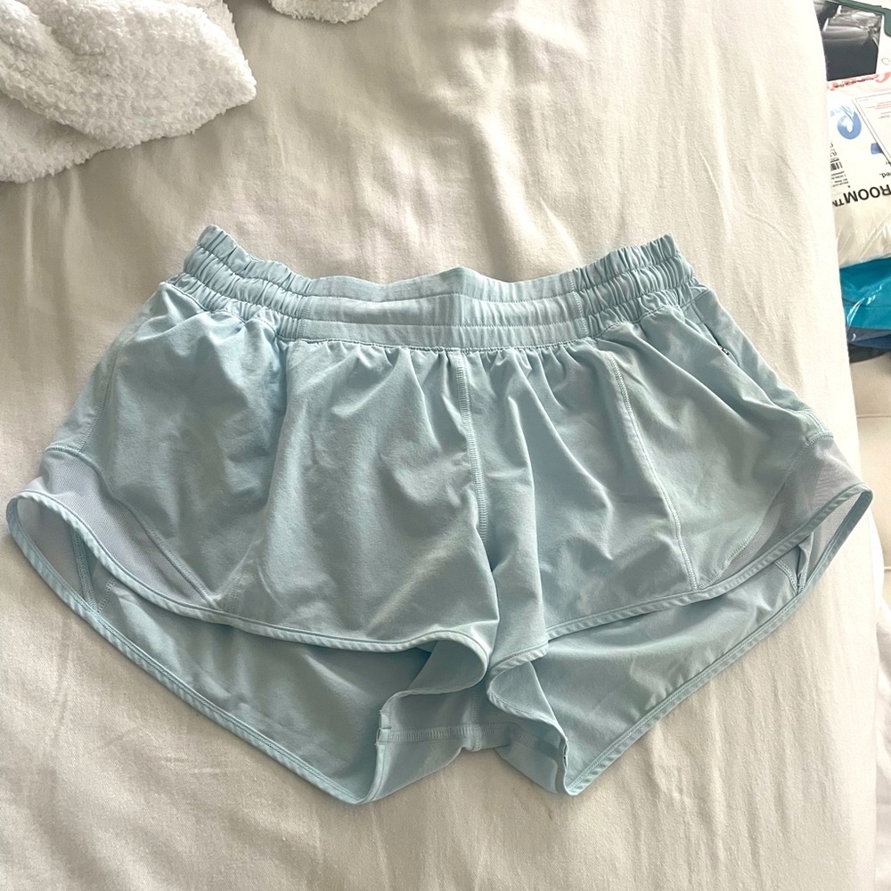 Lululemon Hotty Hot Low-Rise Shorts 2.5”